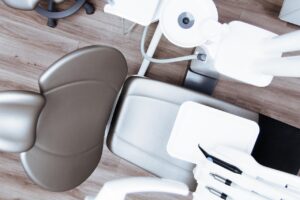 Rentgen stomatologiczny – co to jest, jakie ma rodzaje i kiedy się go wykonuje?